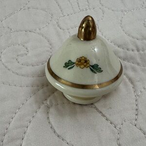 Lenox Cream and Gold Decorative Accent